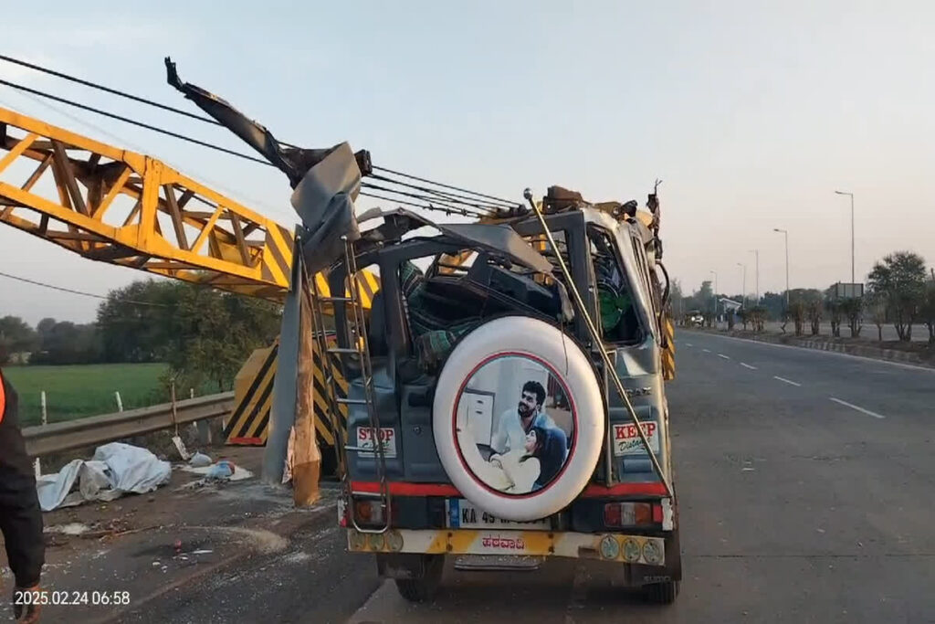 Jabalpur Road Accident | Image Source | IBC24