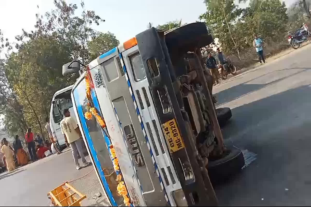 Janjgir Road Accident | Image Source | IBC24