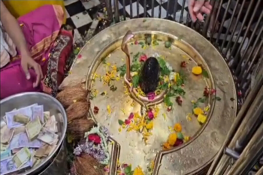 MahaShivratri Omkareshwar Temple Image Source IBC24