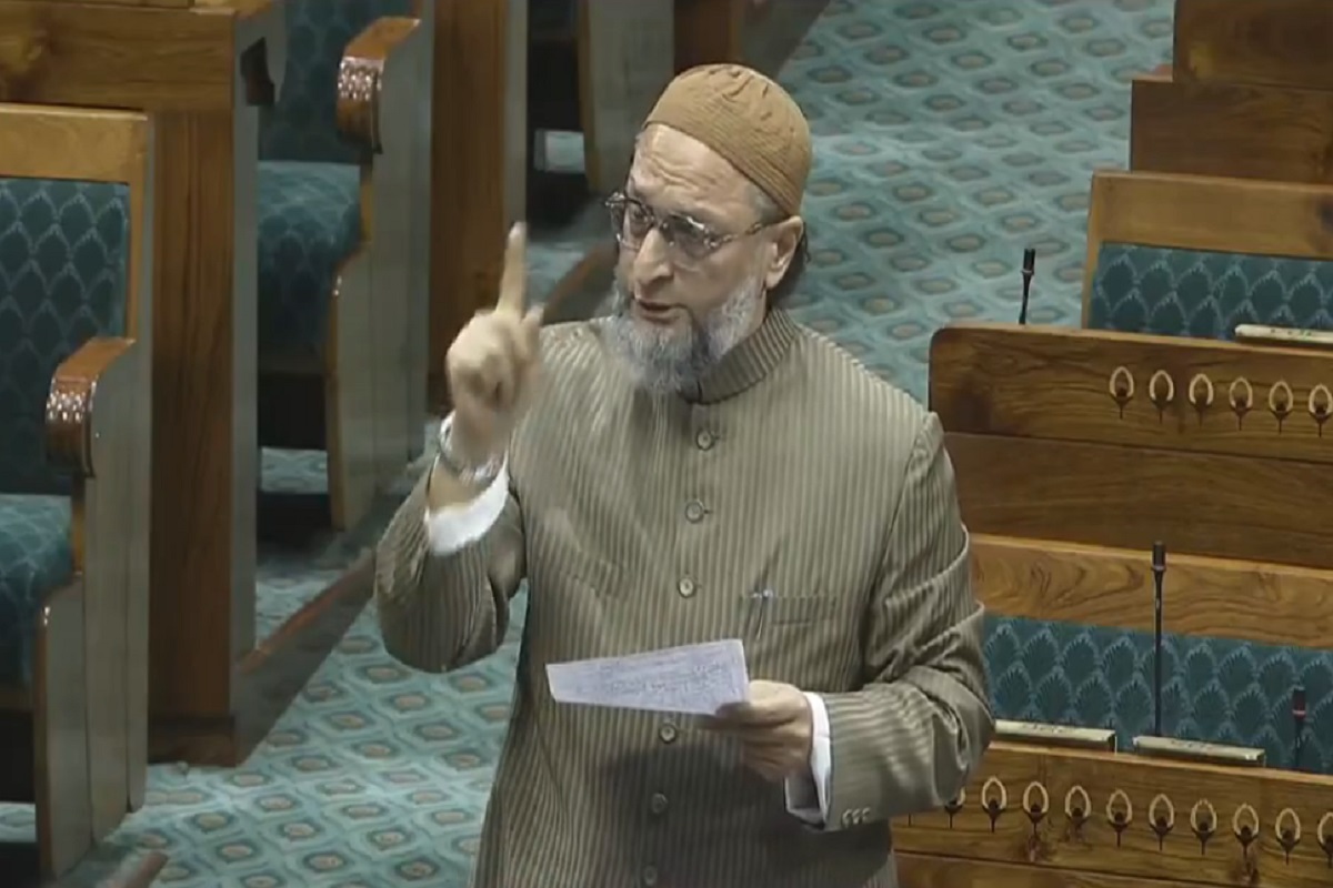 Owaisi on Waqf Board: नहीं छोड़ेंगे मस्जिद या दरगाह की एक इंच भी जमीन.. वक्फ विधेयक को लेकर सरकार पर भड़के ओवैसी, विदेश नीति को लेकर भी साधा निशाना