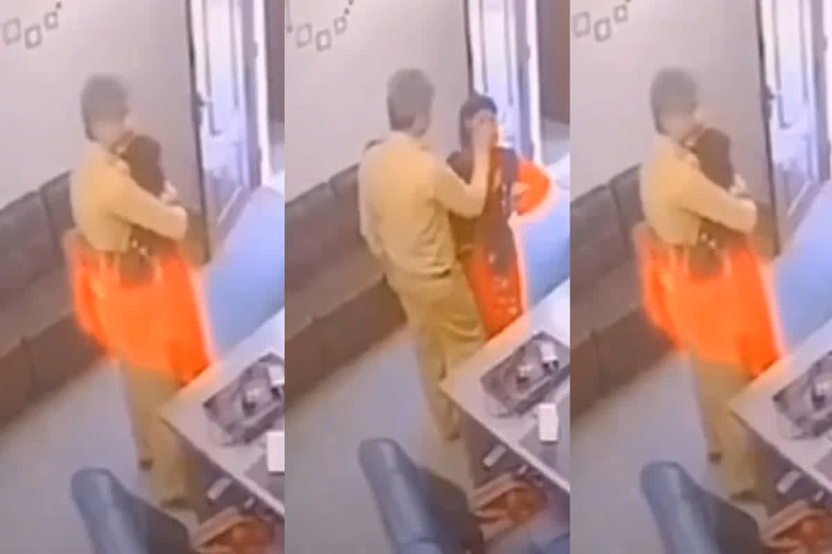 Police Officer Romance Video: पुलिस अधिकारी ने अपने ऑफिस में महिला के साथ खुल्लम-खुल्ला किया रोमांस / Image Source: Screengrab