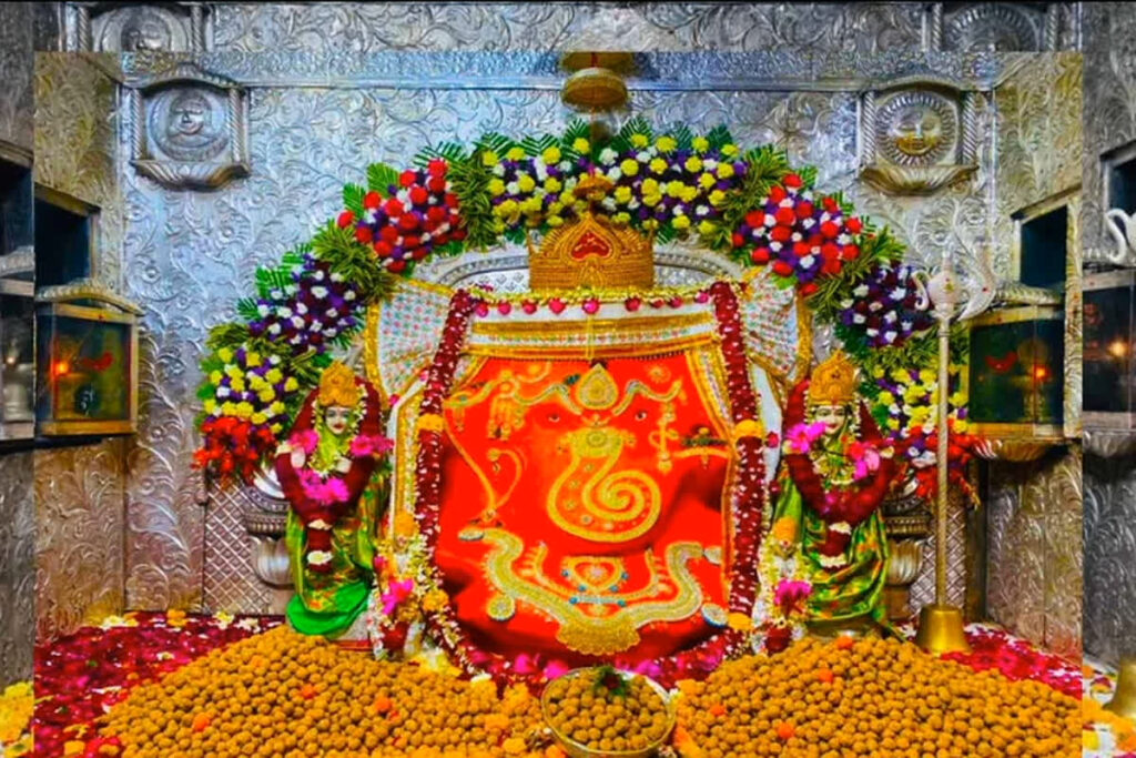 Khajrana Ganesh Temple Prasad | Image Source | IBC24