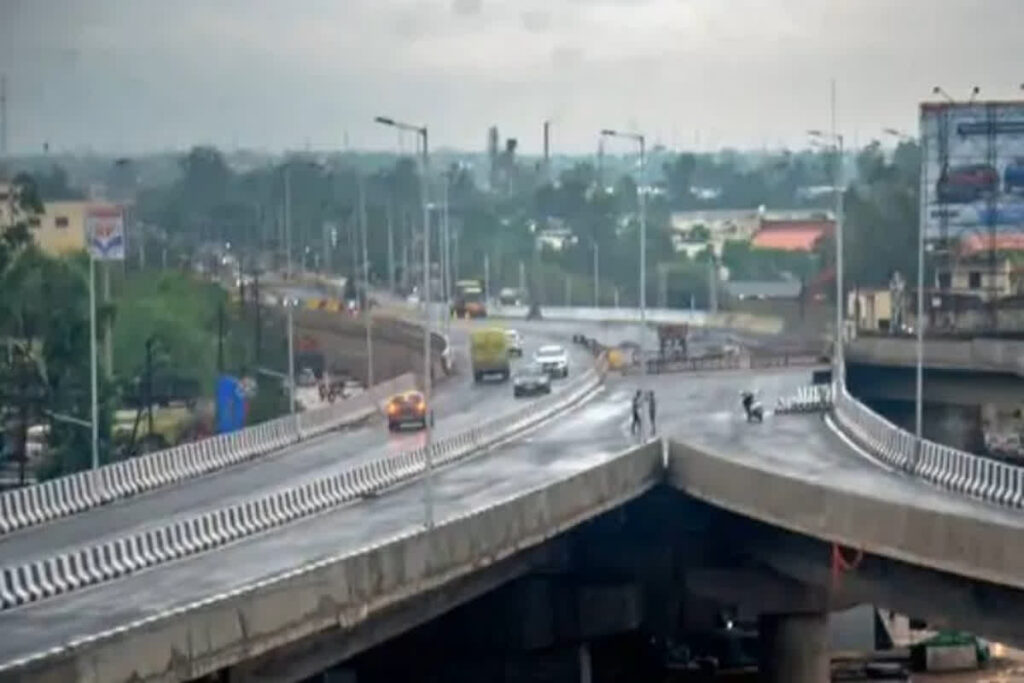 Tatibandh Chowk Accident| Photo Credit: IBC24 File Image