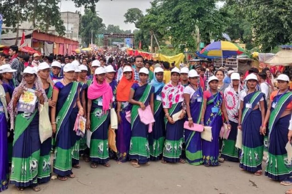 weekly holiday to Swachhata Didi and Safai Mitra, image source: ibc24