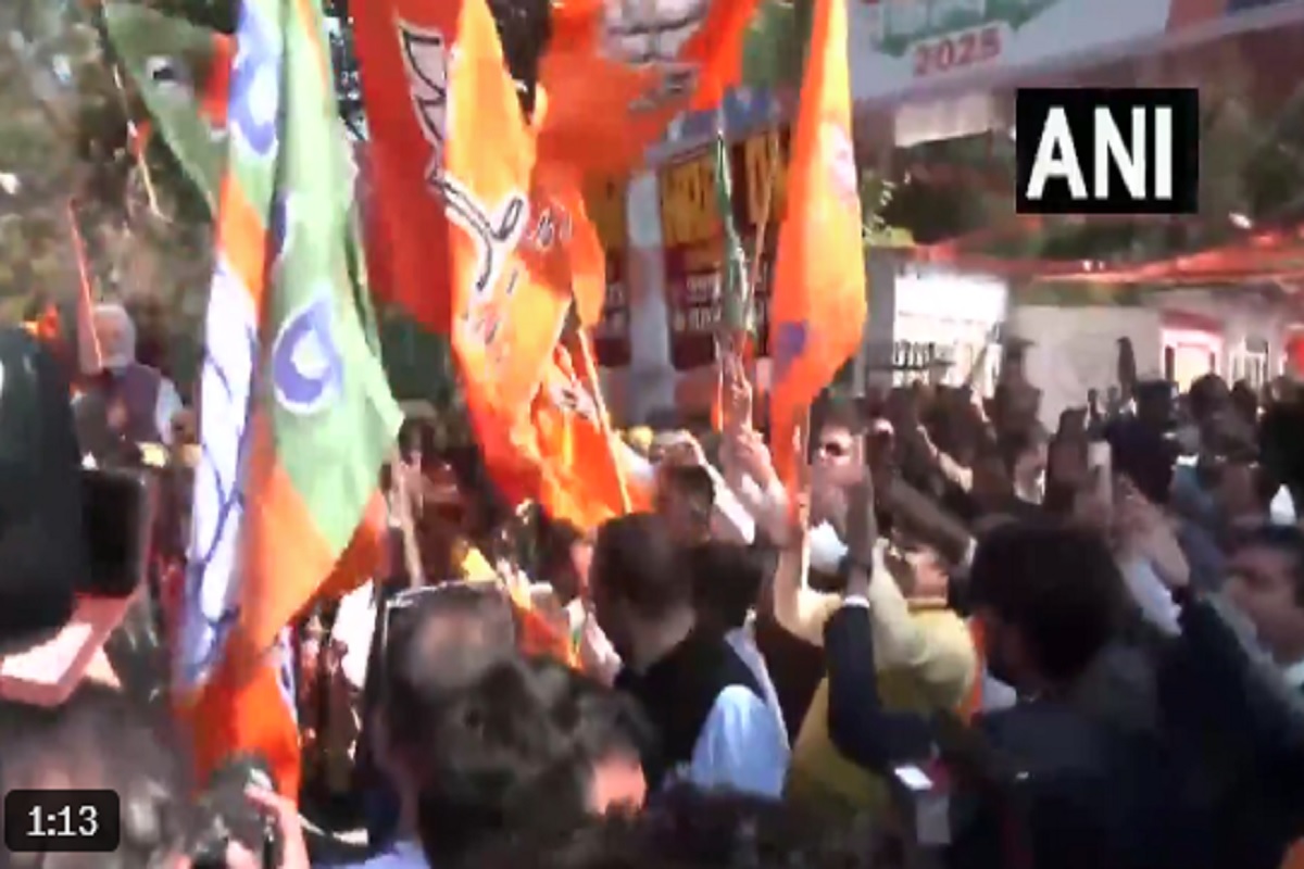Delhi Election Result LIVE: 27 साल बाद भाजपा सत्ता की ओर..रुझानों में 46 सीटों पर आगे, बीजेपी मुख्यालय में जश्न का माहौल