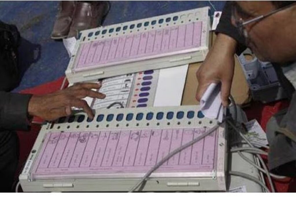 EVM से होंगे नगर निगम चुनाव, image source: hindustantimes.com