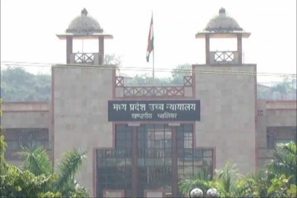 High Court on Obscenity spread on social media | Source : ANI