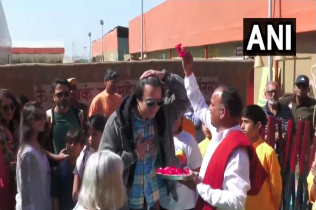 Vivek Oberoi in Mahakumbh | Source : ANI