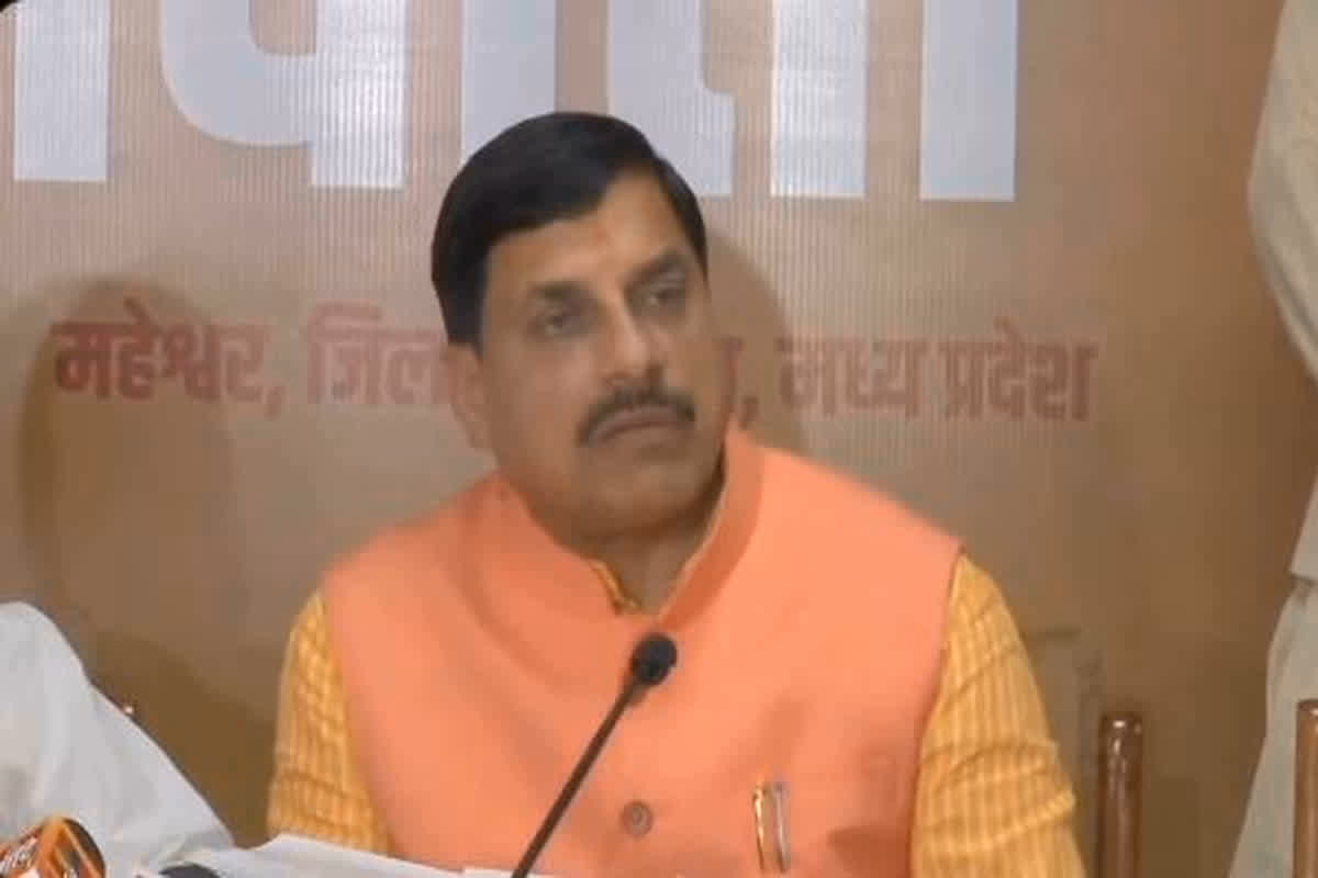 Mahakumbh Snan 2025 Live: सीएम, डिप्टी सीएम और राज्यपाल.. आज महाकुंभ में दिखेगा इन दिग्गज मंत्रियों का जमावड़ा, संगम में लगाएंगे डूबकी