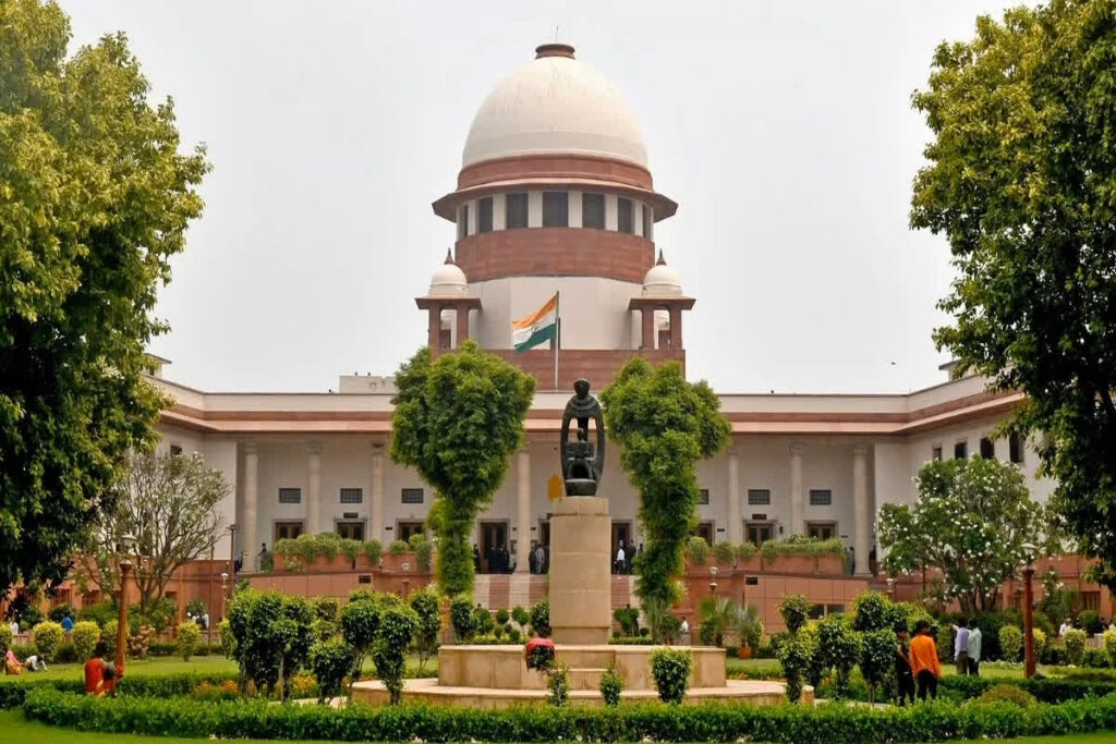 Supreme Court on Waqf Bill Latest News: वक्फ अधिनियम की याचिकाओं पर सुप्रीम कोर्ट का बड़ा फैसला / Image Source: File