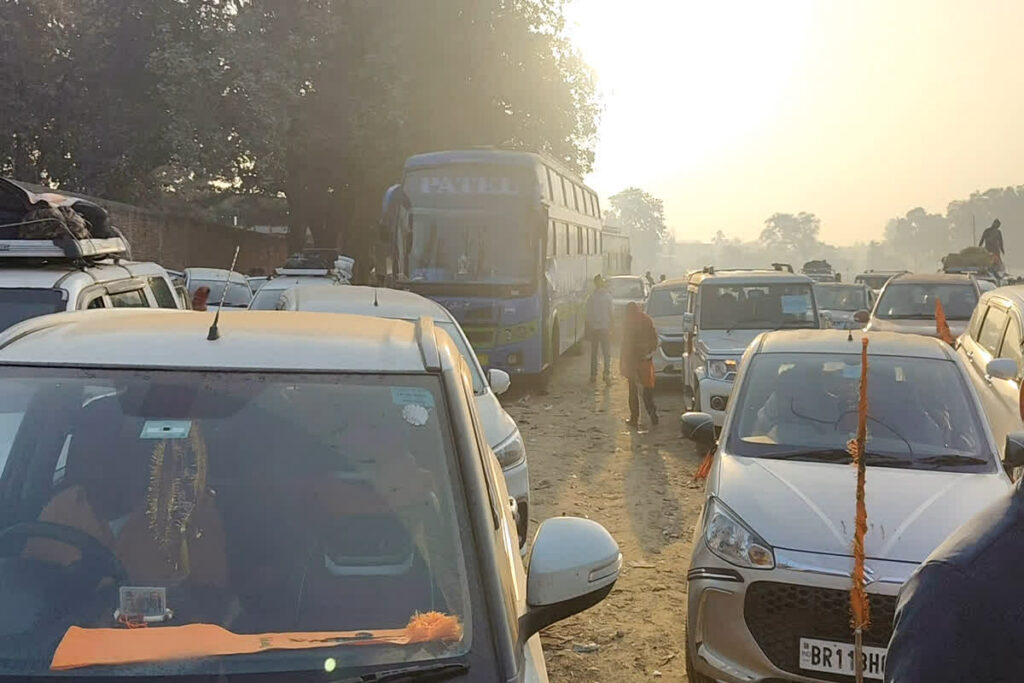 Mahakumbh Traffic Jam News Update: IBC24