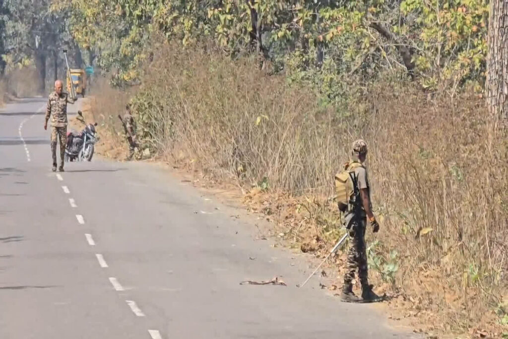 Chattisgarh Naxal News: Image Source - IBC24