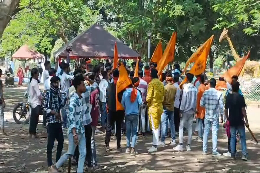 Bajrang Dal Valentine's Day | Image Source | IBC24