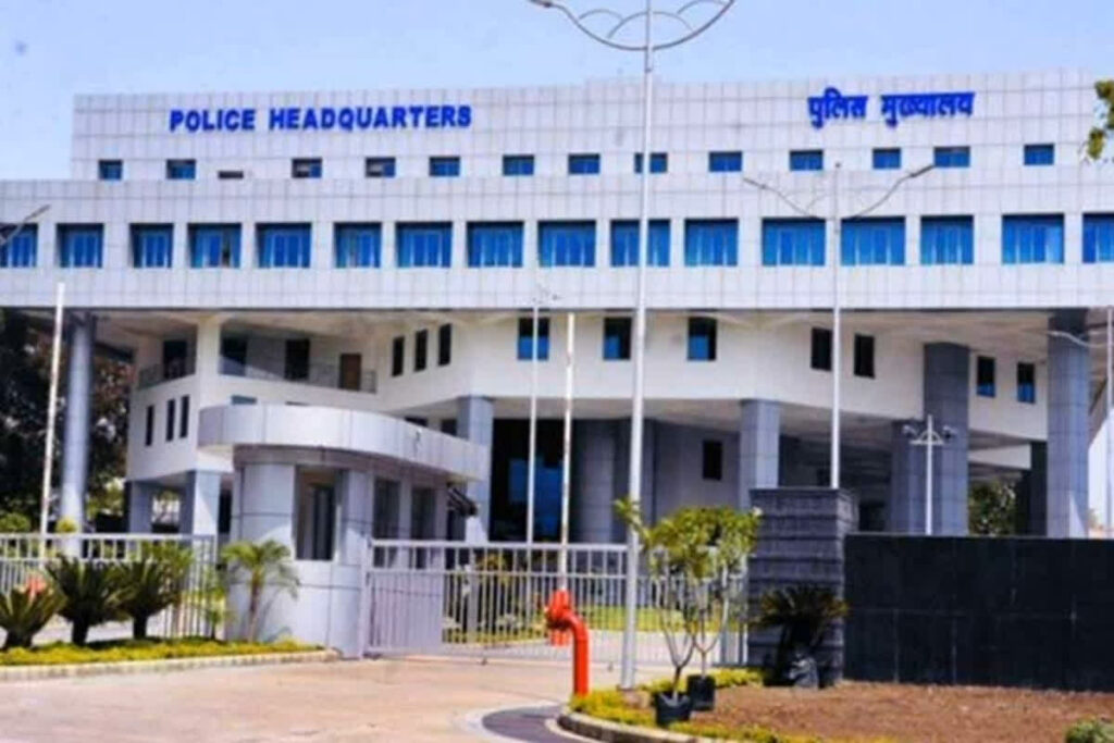 SPA Centers Employee Police Orders | Image Source | IBC24