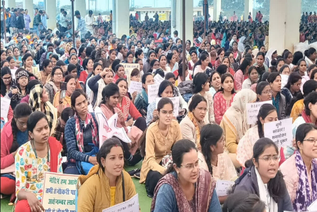 B.Ed Assistant Teacher Protest | Image Source | IBC24 File