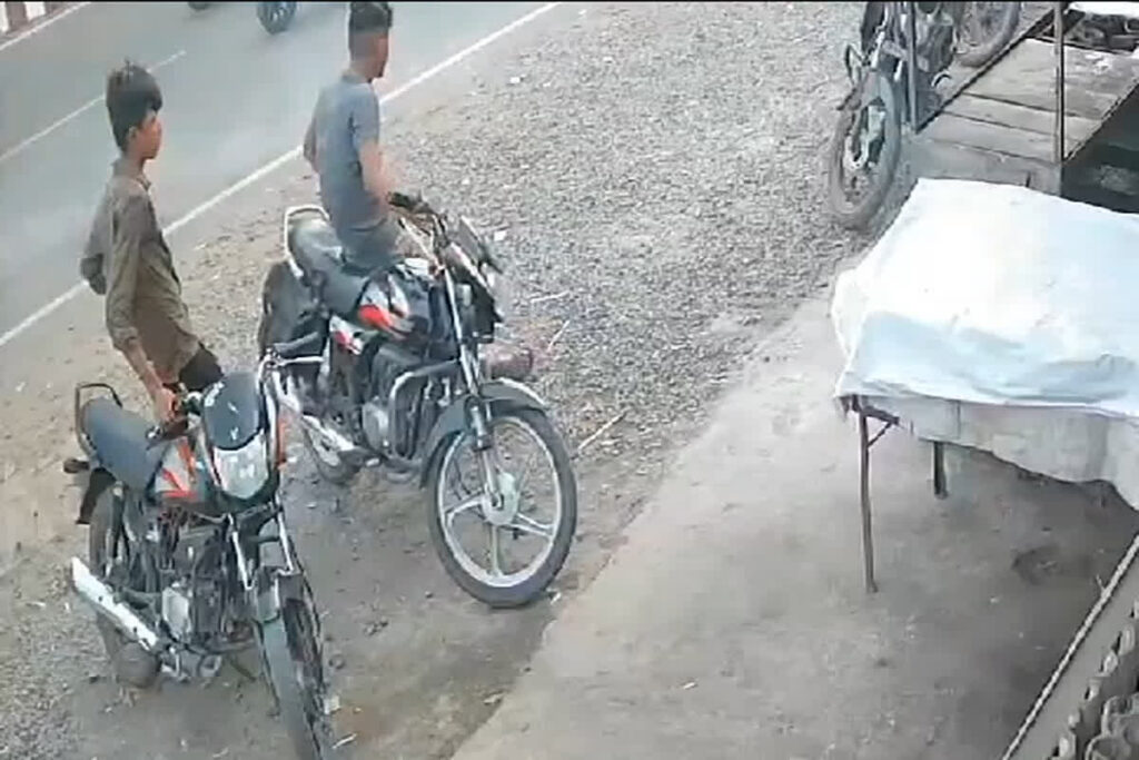 Bike Theft CCTV Video | Image Source | IBC24