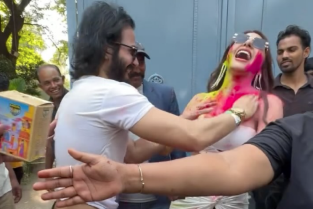 Sherlyn Chopra Holi Celebration Video: एक्ट्रेस शर्लिन चोपड़ा ने इस अंदाज में खेली होली / Image Source: Screengrab