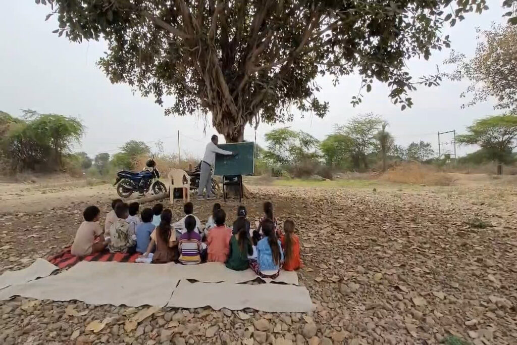 Dilapidated Government School In Mandsaur | Image Source | IBC24