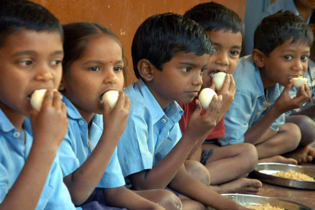 Egg Distribution in School: 'सरकारी स्कूलों में रोज मिलेंगे अंडे और केले / Image Source: Symbolic