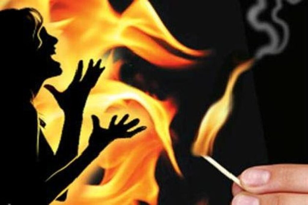 Husband Wife Fight In Meerut | Image Source | Symbolic