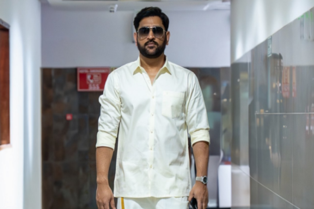MS Dhoni Making Film With Ram Charan: फिल्मी दुनिया में एंट्री करने वाले हैं महेंद्र सिंह धोनी! Image Source: CSK Twitter