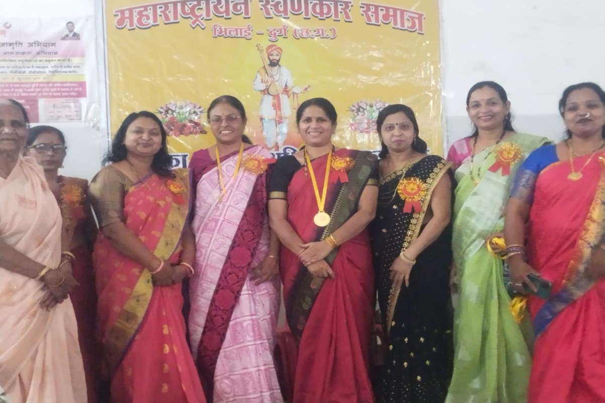 समाज का अभिमान…महिलाओं का सम्मान, स्वर्णकार समाज ने महिलाओं को किया सम्मानित