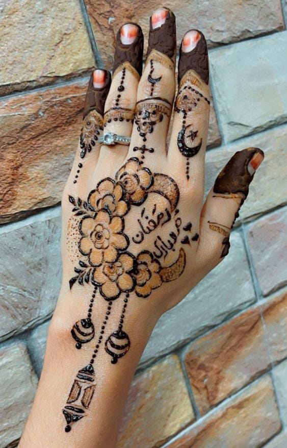Ramadan 2025 Mehndi Designs/ Image Credit: Pinterest