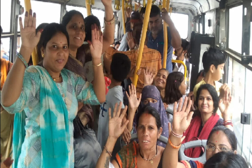 Women Travel Free In Buses | Image Source | IBC24