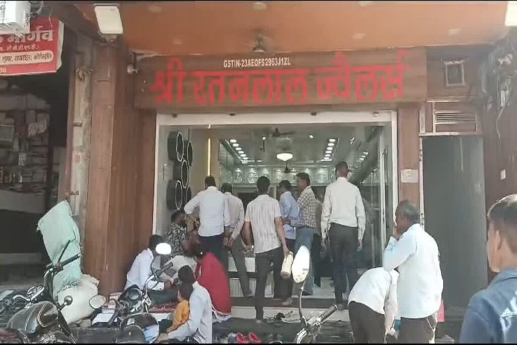 IT Raid In Gwalior/ Image Credit: IBC24