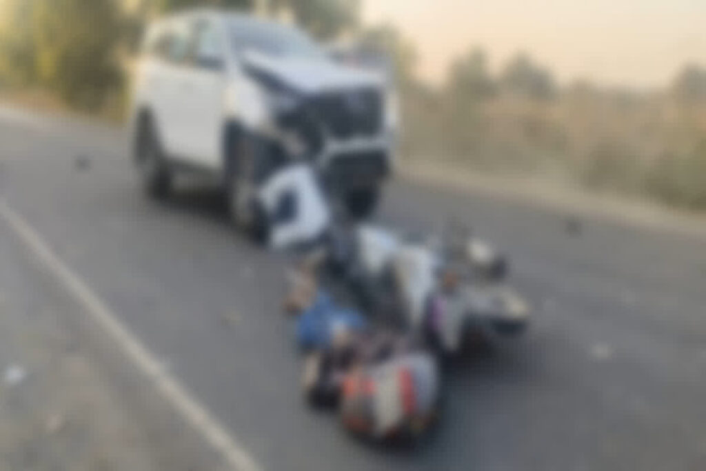 Former MLA Rekhachand Jain Car Accident/ Image Credit: IBC24