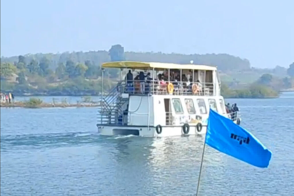 Summer Special Lake Festival | Image Source | IBC24