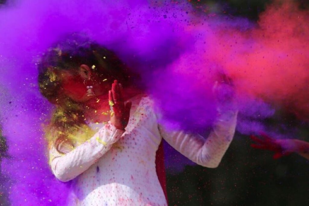 women crimes increase during Holi, image source: Los Angeles