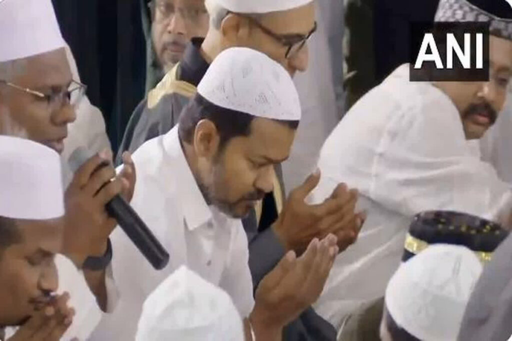 Vijay Thalapathy Iftar Party Viral Video/ Image CreditL ANI X Handle