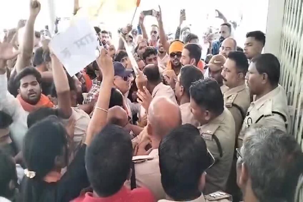 FIR against Hindu leader