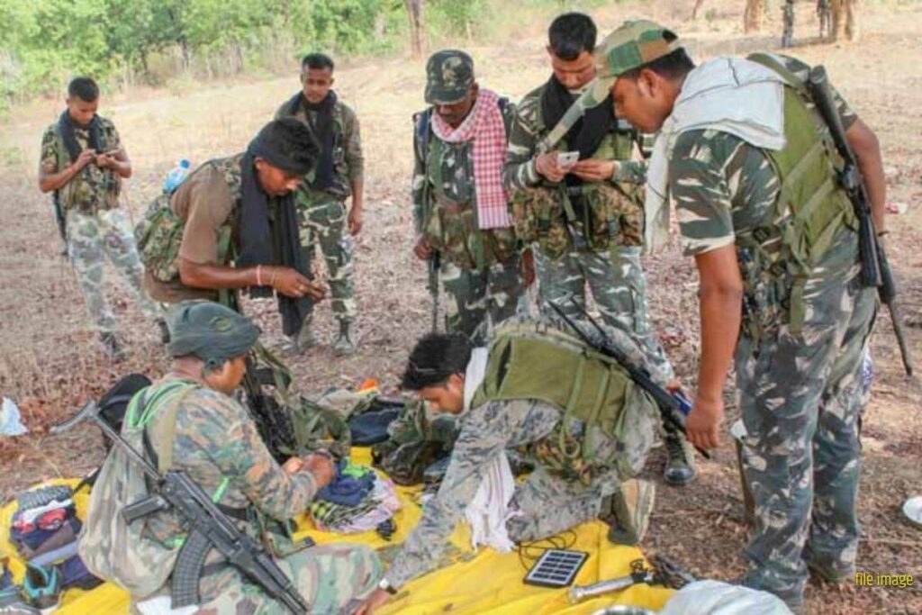 Four Naxalites Arrested in Gadchiroli