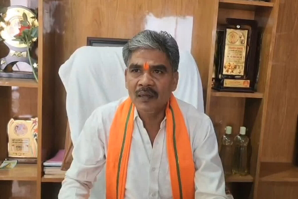 Ishwar Sahu Fake FB Account/ Image Credit: IBC24