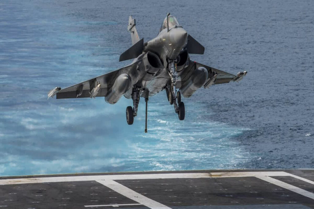 Rafale M Fighter Jet Deal Latest News : पाकिस्तानियों अब तुम्हारी खैर नहीं...भारत और फ्रांस के बीच 26 राफेल मरीन विमानों की डील डन | rafale m fighter jet specifications / Image Source: AIN