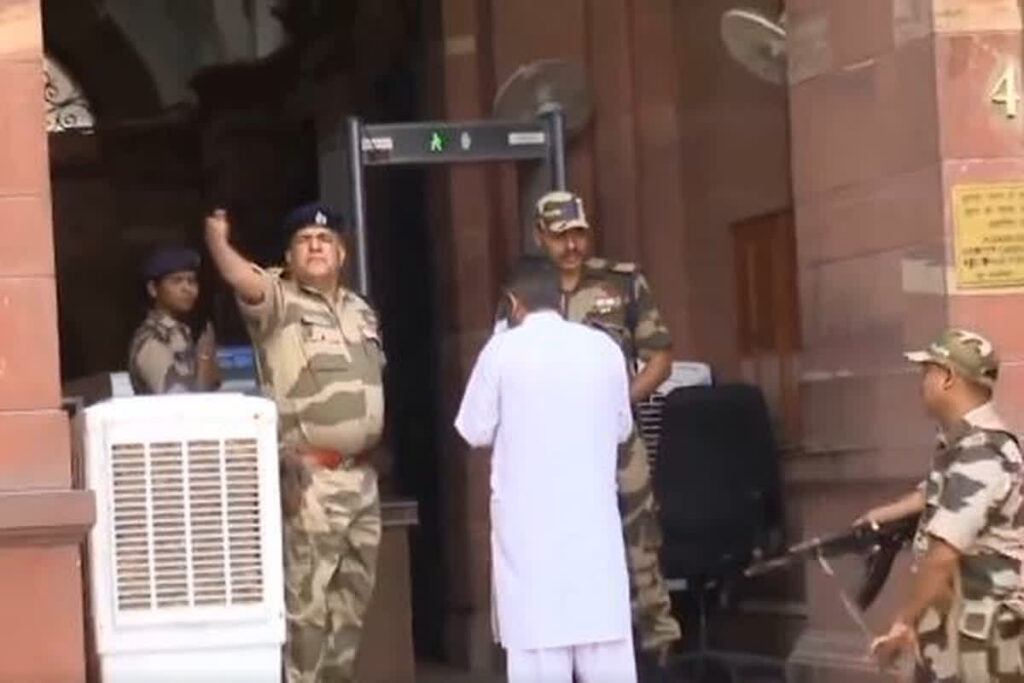 Pakistani diplomat Denied Entry in MEA Headquarters/ Image Creadit: @FrontalForce X Handle