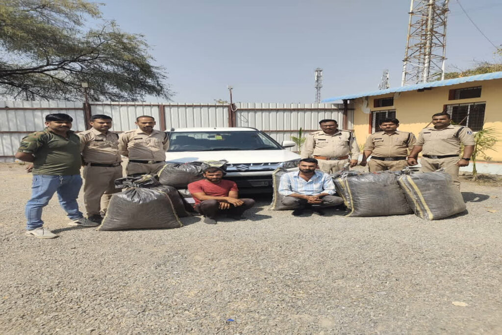 2 Smugglers Arrested In Neemuch/ Image Credit: IBC24