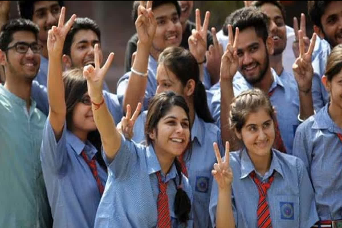 CBSE Board 10th Result Declared: सीबीएसई ने जारी किया 10वीं का रिजल्ट, 93.66% छात्र सफल, इस लिंक से डायरेक्ट करें चेक