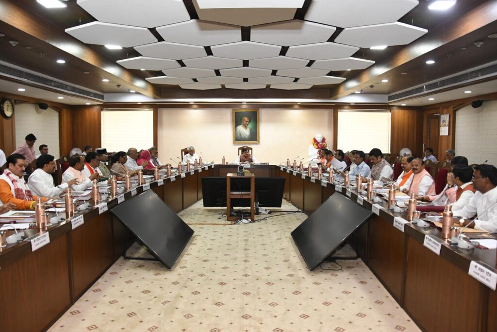 Mohan Cabinet ke faisle, image source: ibc24