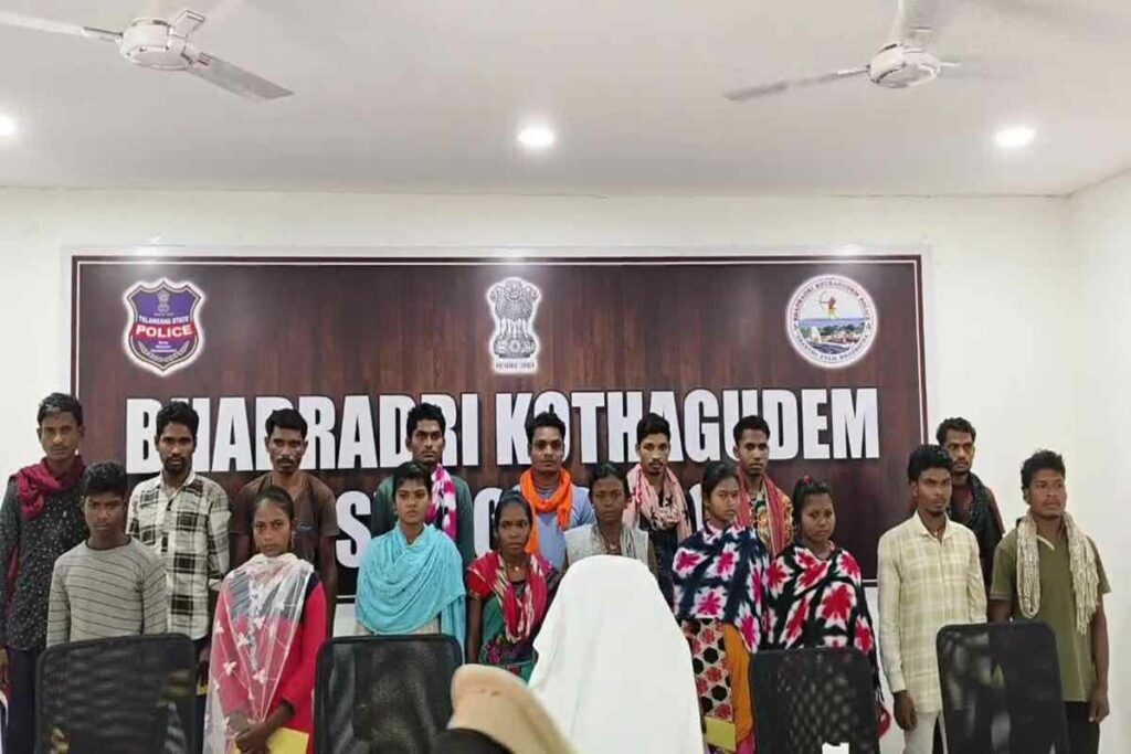 17 Naxalites surrender in Telangana/Image Credit: IBC24