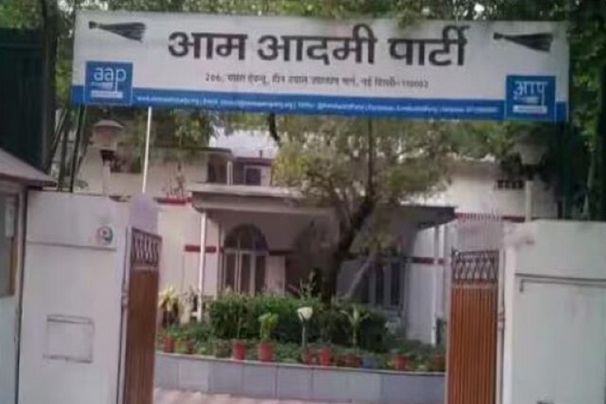 Councillor Bobby Kinnear Resigns: AAP को फिर लगा बड़ा झटका, एक और पार्षद ने दिया इस्तीफा, इस पार्टी में हुए शामिल