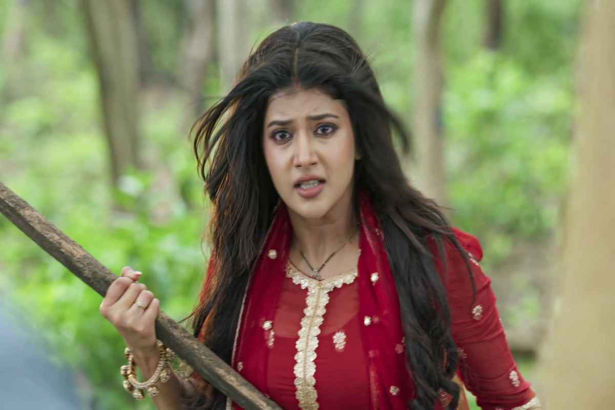YRKKH Written Update 17 May 2025: पूकी को बचाने के लिए किडनैपर्स से भिड़ जाएगी अभिरा, अरमान का बरसेगा गुस्सा, बेहद भावुक कर देगा आज का एपिसोड