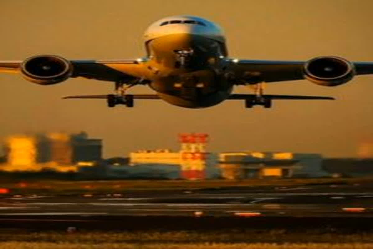 Airports Open: हवाई यात्रियों के लिए खुशखबरी, सीजफायर के बाद खोले गए सभी 32 एयरपोर्ट, फिर उड़ान भरेंगे पैसेंजर प्लेन