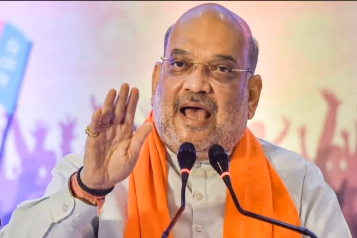 Amit Shah on bijapur Naxal operation: कर्रेगुट्टा पहाड़ी में नक्सल ट्रेनिंग के साथ ही बनाए जाते थे खतरनाक हथियार, अमित शाह ने फिर दोहराई नक्सलमुक्त करने की तारीख