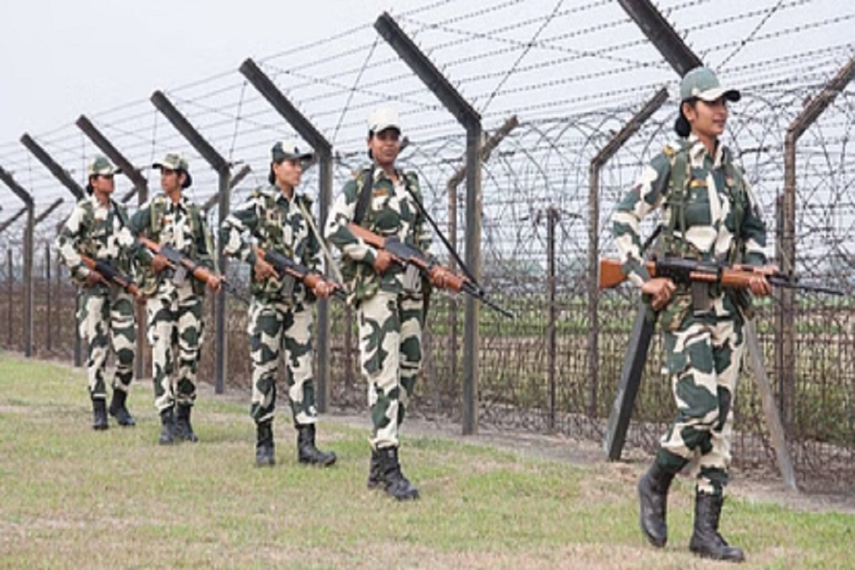 Operation Sindoor: ऑपरेशन सिंदूर के दौरान बॉर्डर पर महिला सैनिकों ने संभाला था मोर्चा, दिया था पाकिस्तान को मुंहतोड़ जवाब, DIG बोले- हमें उन पर गर्व