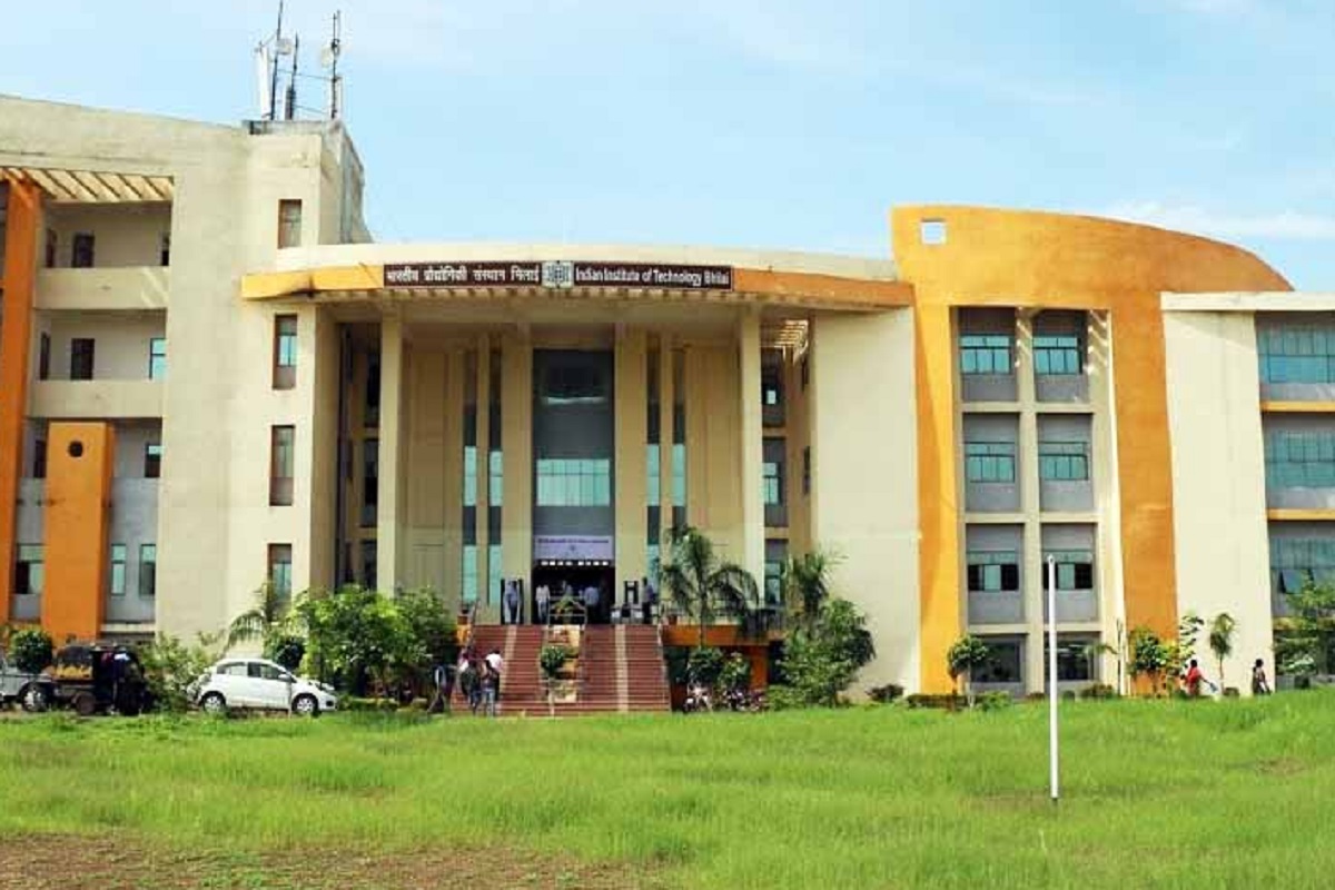 CG News: पीएम मोदी ने छत्तीसगढ़ को दी एक और बड़ी सौगात, भिलाई IIT में बढ़ाई जाएंगी सीटें, सीएम साय ने जताया आभार