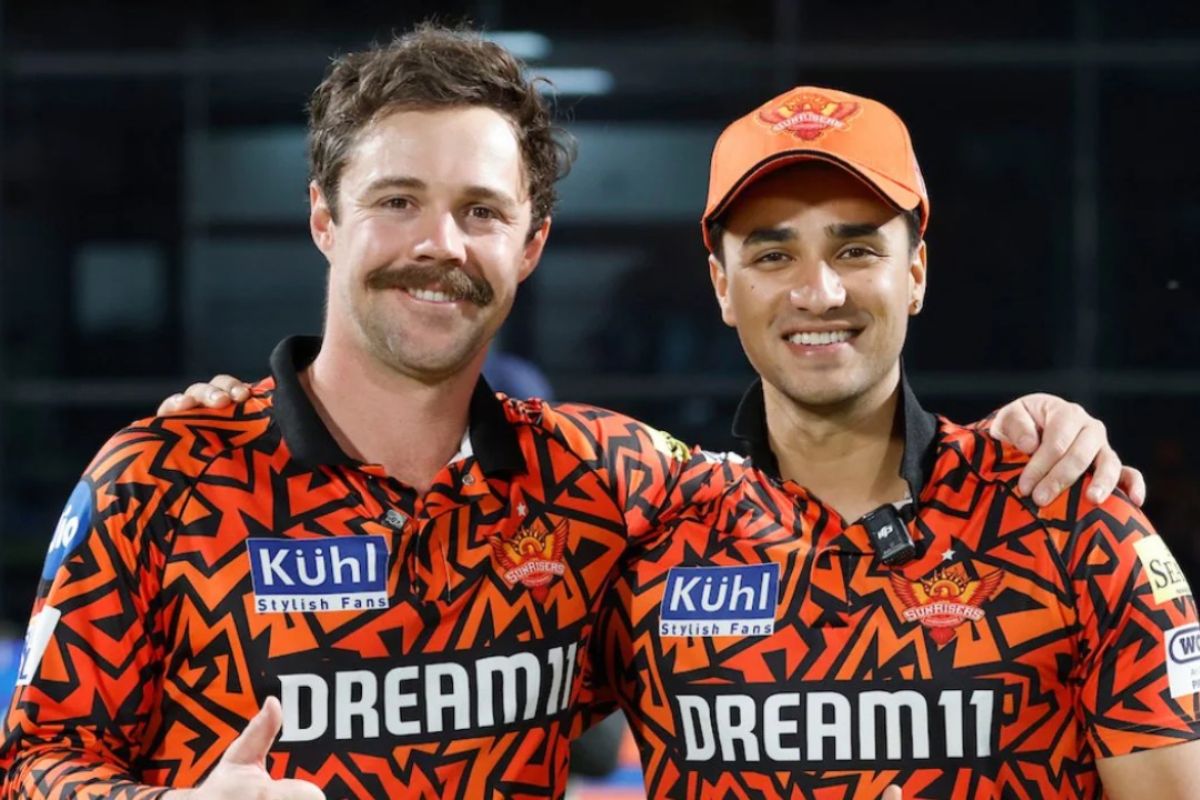 IPL 2025 Latest News: जंग के बाद अब IPL में कोरोना का साया.. इस स्टार खिलाड़ी की रिपोर्ट पॉजिटिव, क्या रोका जाएगा मैच?