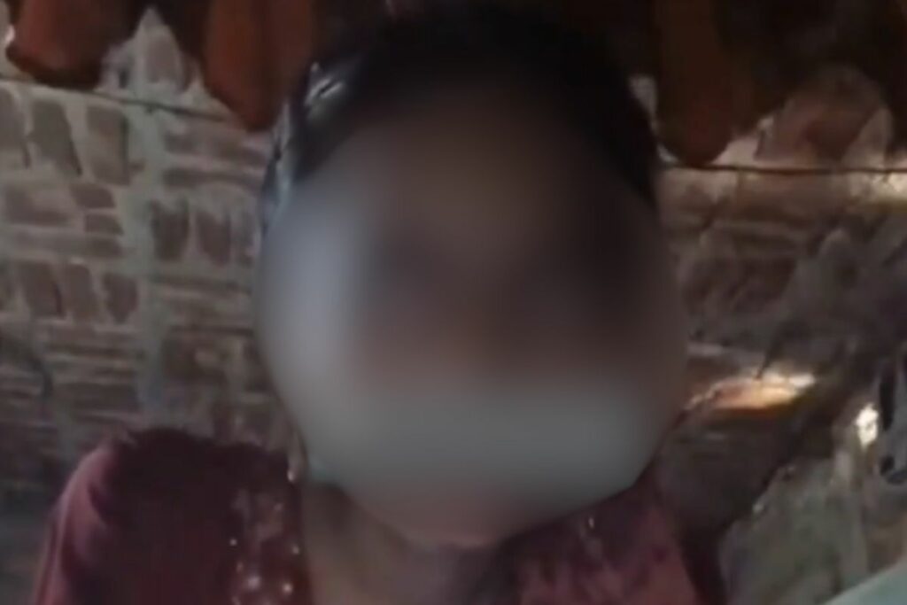 Live Suicide Video: शादी के 6 माह बाद युवती ने लाइव आकर कर ली खुदकुशी / Image Source: Screengrab